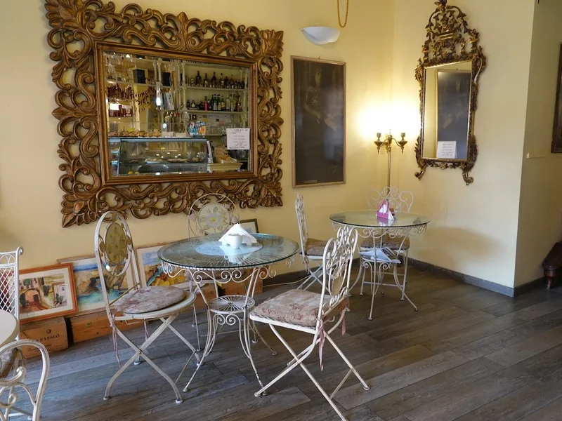 Opera Caffè e Tulipani