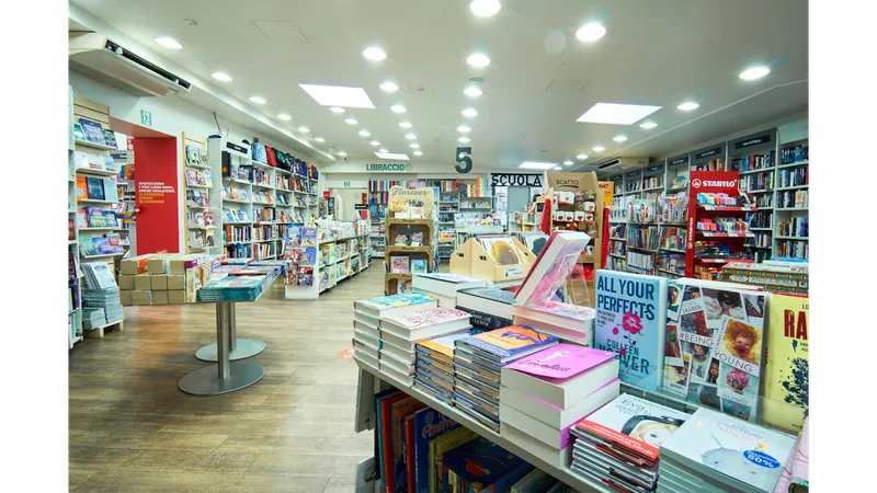 Libreria Libraccio Bologna - Piazza dei Martiri 5