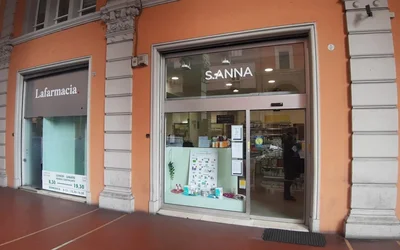 Lista 33 farmacia a Bologna