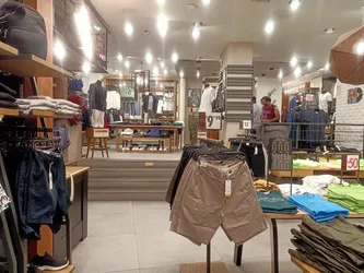 I Migliori 24 negozio di abbigliamento da uomo a Bologna