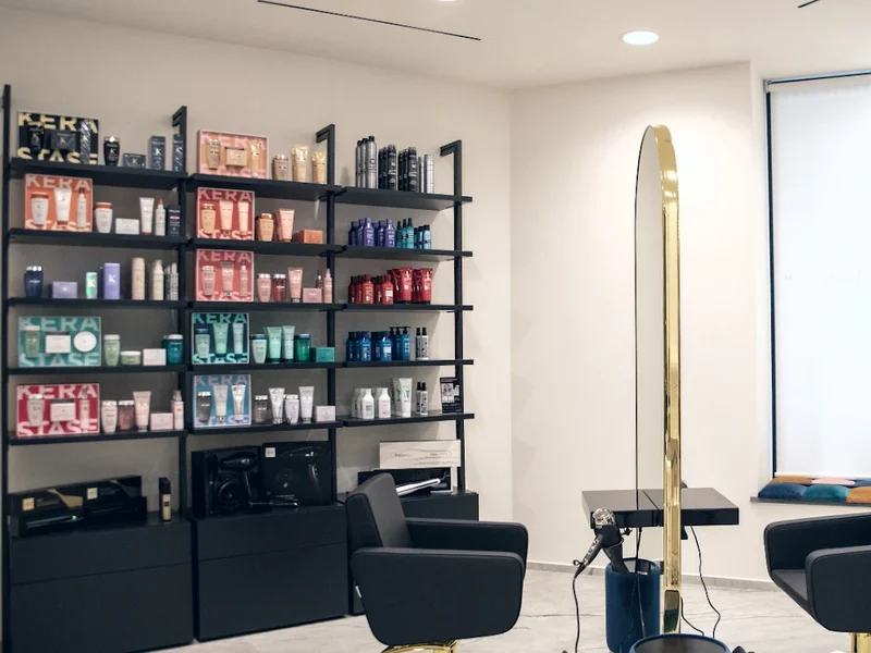 Aversa Hair-stylist by Toni Pellegrino Community