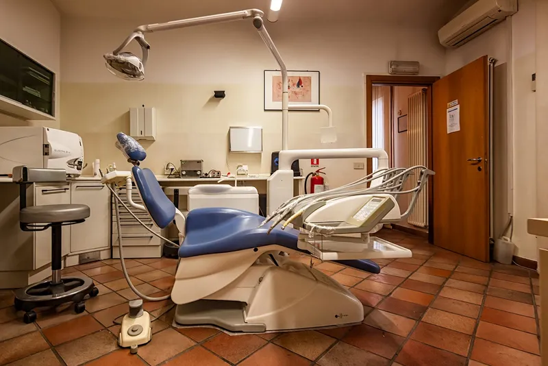 Dott. Carlo Bassi dentista