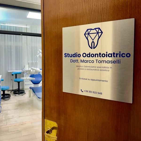 Dr. Marco Tomaselli, Dentista