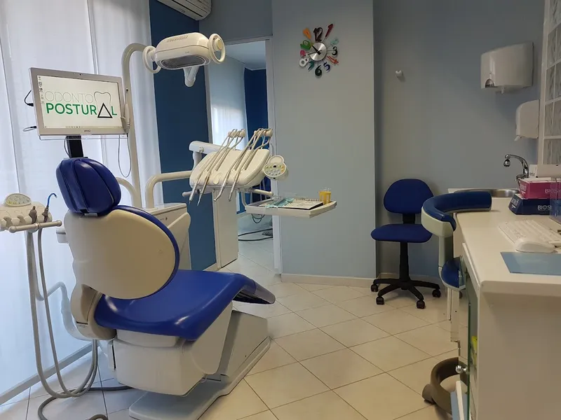 Studio Dentistico Odontopostural Bari - Dr. A. D'Astore