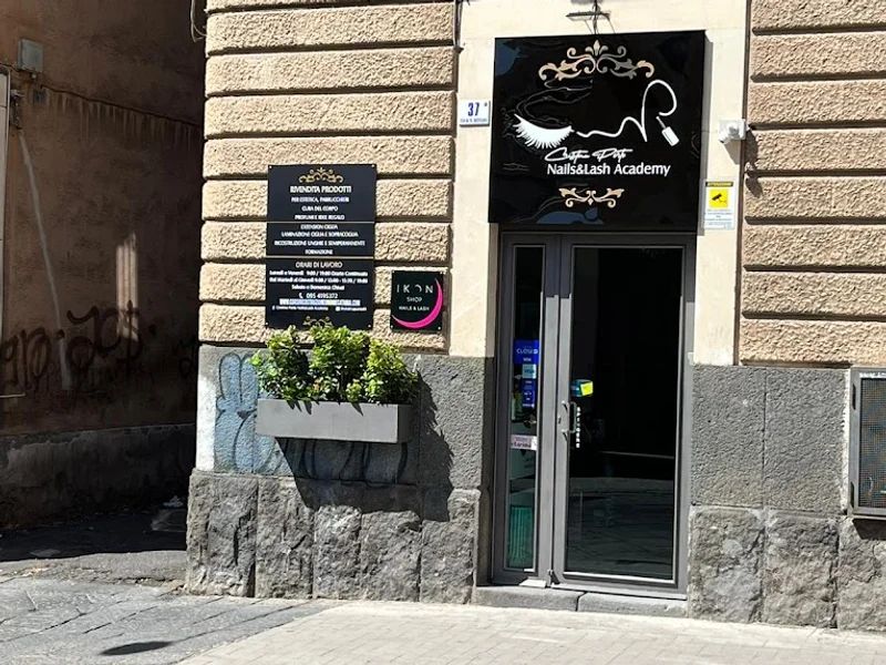 Corsi di Ricostruzione Unghie ed Extension Ciglia a Catania Cristina Porto Nails&Lash Academy