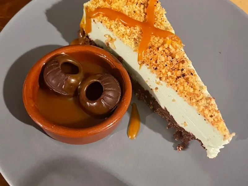 Nassau Pub & Pirates