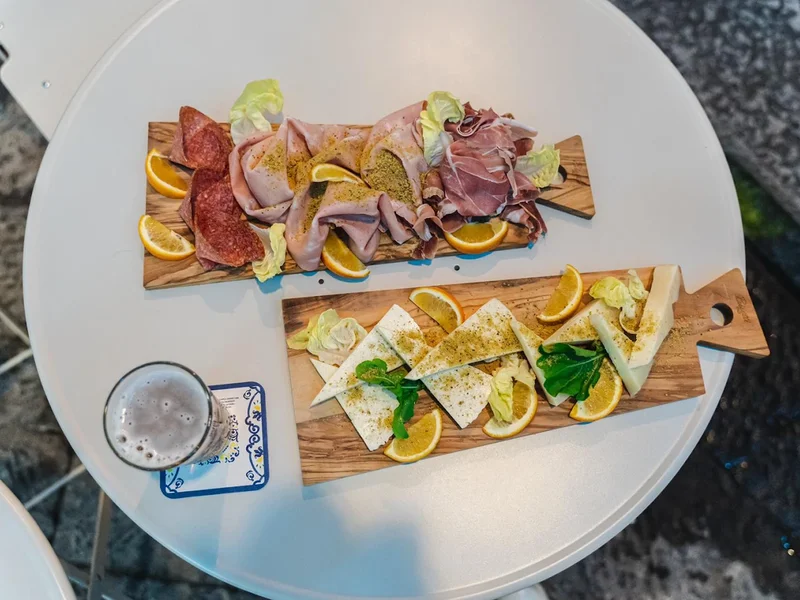 Gè - Cocktail Beer Bar