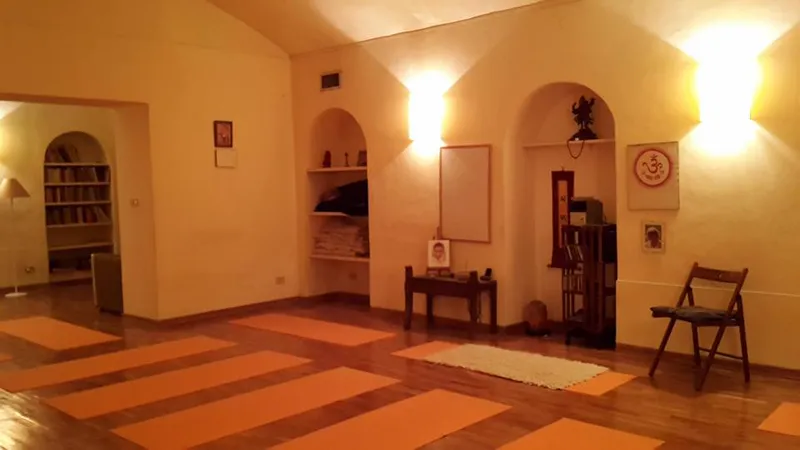 Centro Yoga Sadhana Carla Perotti Aps