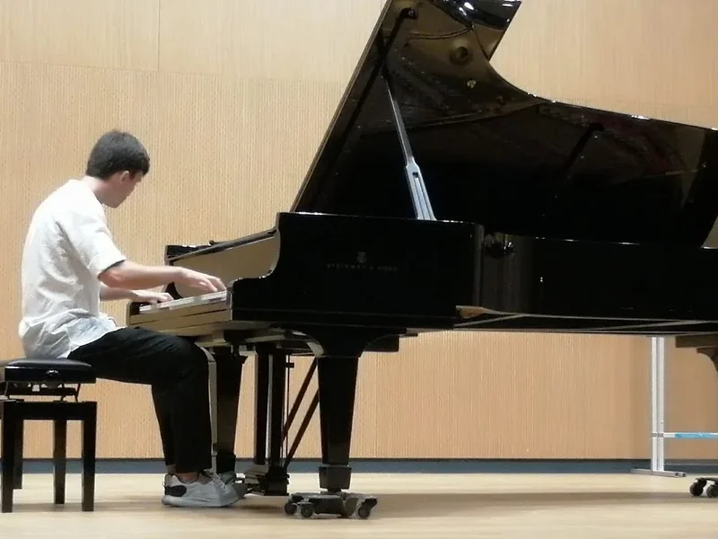 Lezioni di Pianoforte Classico e Moderno | Matteo Bartolo