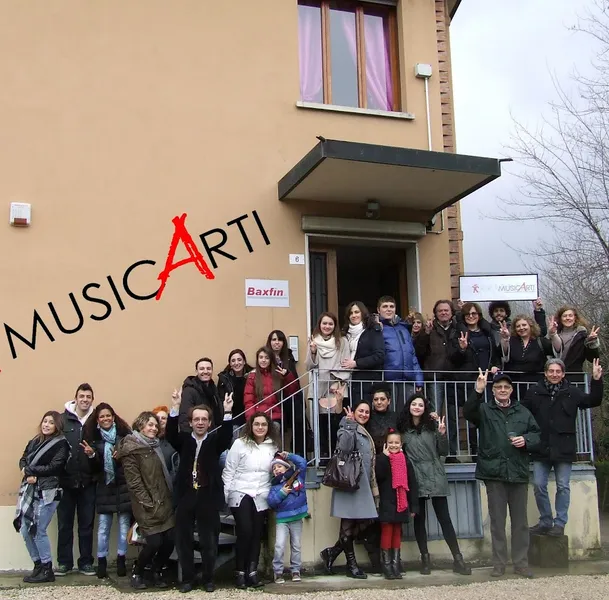 MusicArti (Scuola di Canto e Musica)