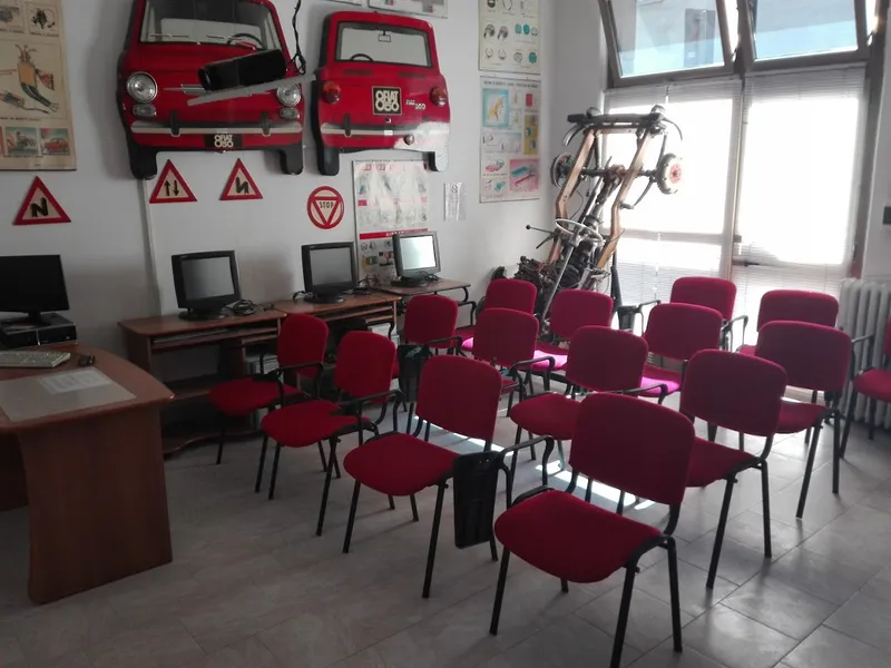 Autoscuola - Agenzia Pratiche Auto Missori S.a.s.