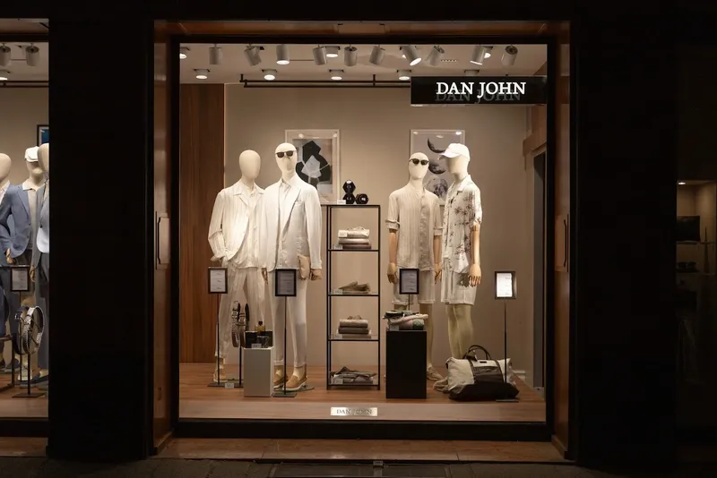 Dan John Bologna - Via D'Azeglio