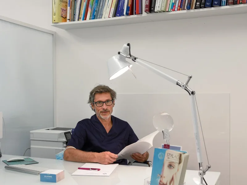 Dott. Matteo Gnone Specialista in dermatologia e venereologia