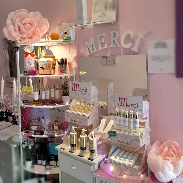 MERCí- Estetica avanzata, Solarium & Nail Art 𝙙𝙞 𝙈𝙤𝙣𝙞𝙘𝙖 𝘽𝙚𝙧𝙣𝙖