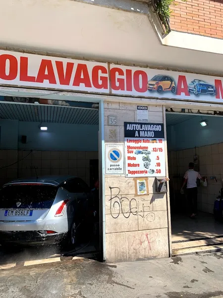 A.A.A. Carwash Autolavaggio A Mano