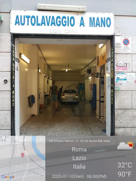 Autolavaggio a mano