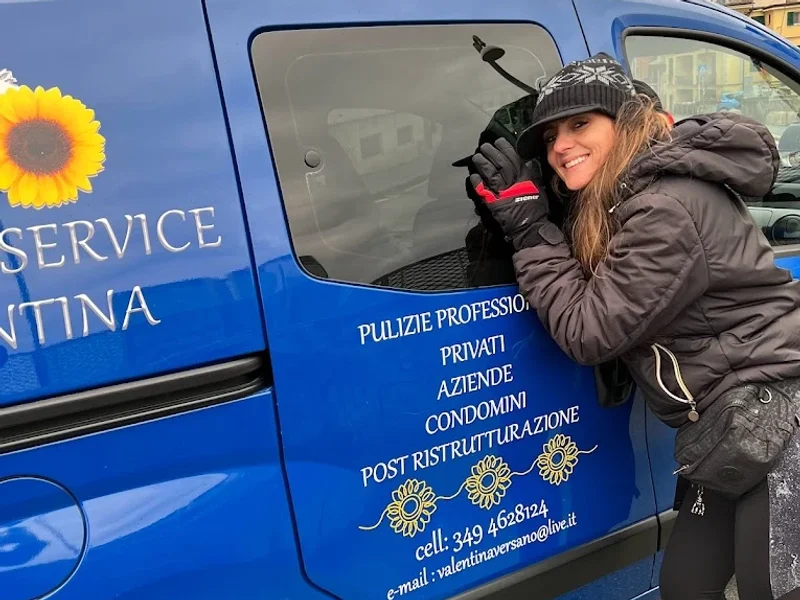 ROYAL-STYLE DETAILING