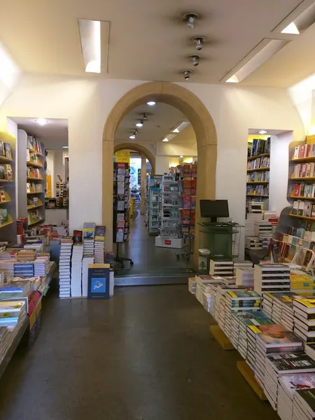 Mondadori Bookstore