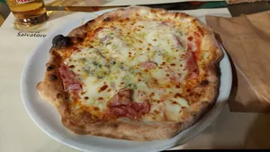 pizza al pistacchio a Veronetta Verona