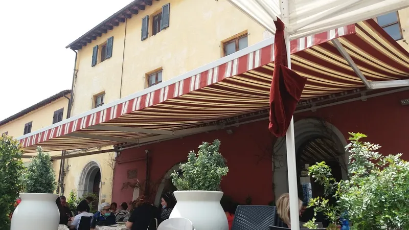 Ristorante Pizzeria La Grotta, Cascina