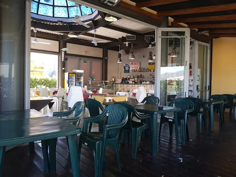 Primeria Bar Triangolo Rosso