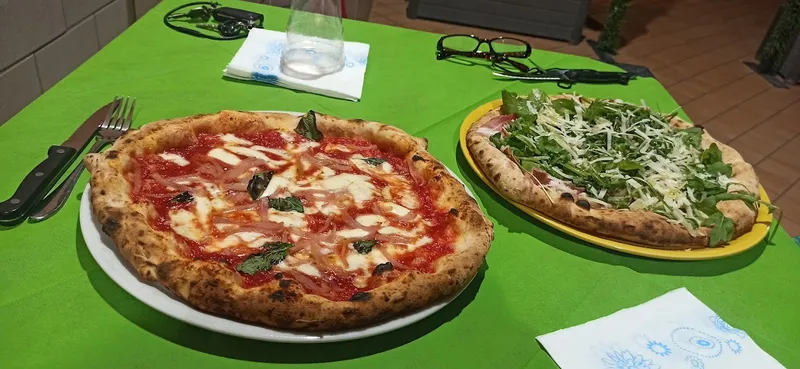 Pizzeria Fatte Na Pizza