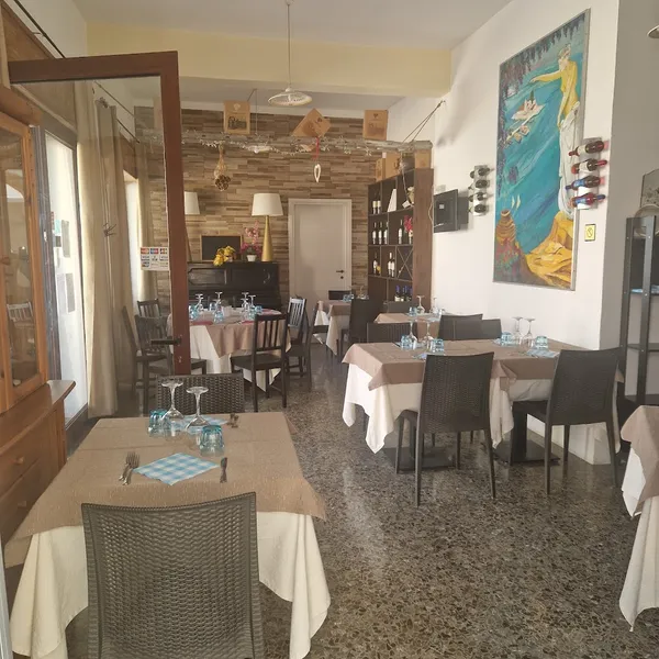 Estro Trattoria Enoteca...tipica salentina