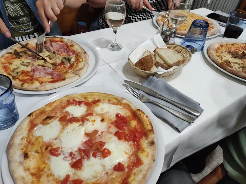 Ristorante Pizzeria La Mezzaluna