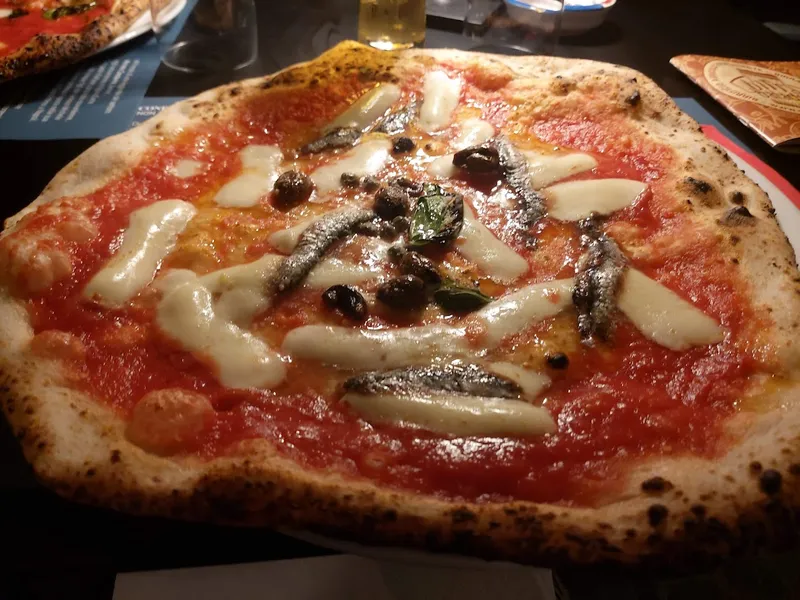 Pizzeria M. Condurro -Antica pizza Forcella dal 1937