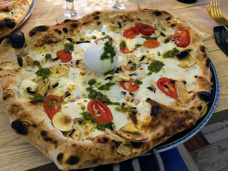 DONNALUCIA...Trattoria..pizzeria...traditional napolitan restaurant