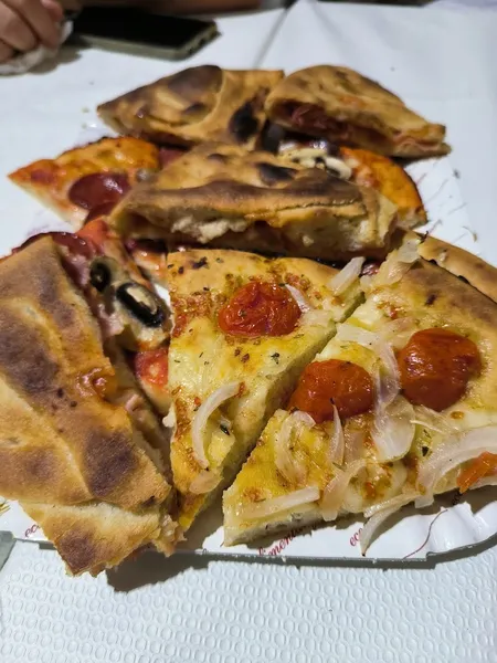 Pizzburg Pizze Giganti Panzerotti - Focacce