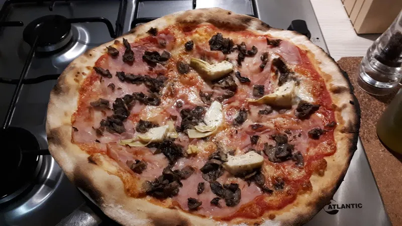 Pizzeria Lanterna Di Bertocco G.