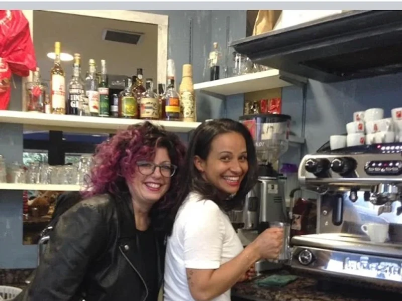 Avenida Cafe'di Pintus presso area di servizio esso