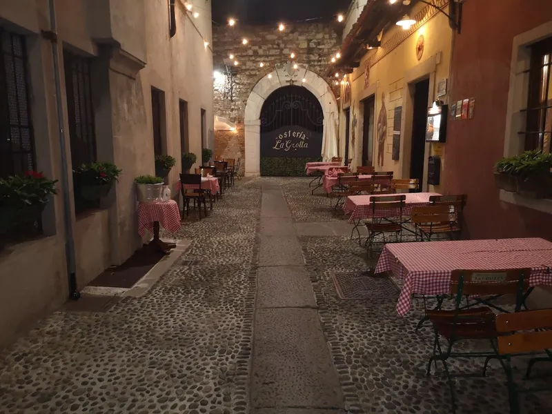 Antica Osteria La Grotta