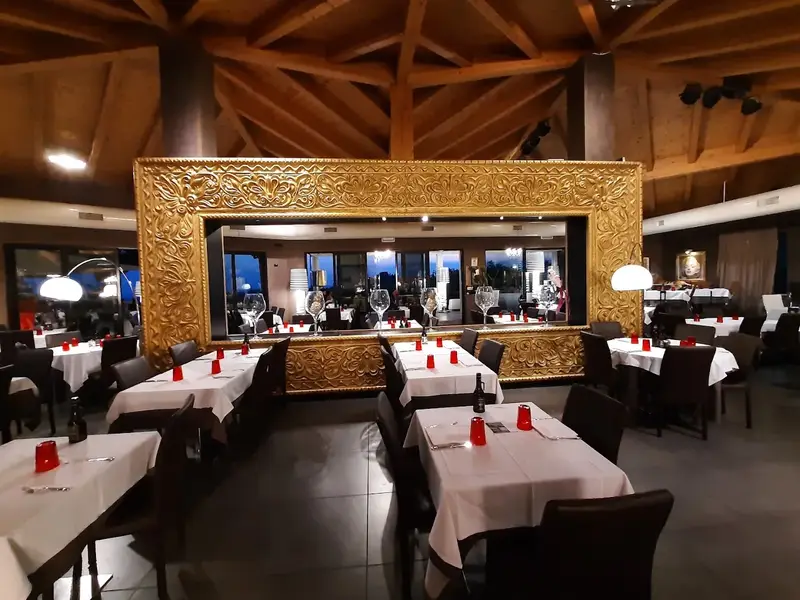 Piper Verona - Panoramic Restaurant & Club