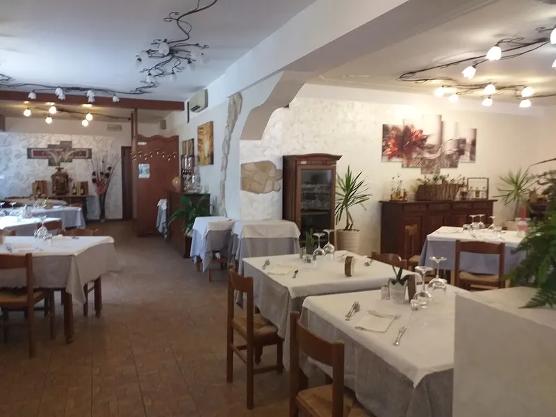 Trattoria "River" Cucina Tipica Veneta Di Mare