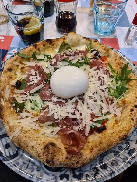 Pinucce’ pizzeria napoletana