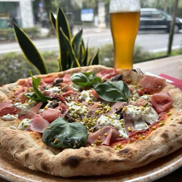 Farm's Pizza