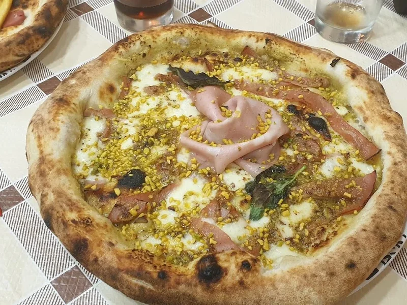 Pizzeria Miseria e Nobiltà