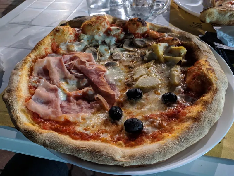 Pakà Pakà Pizzeria