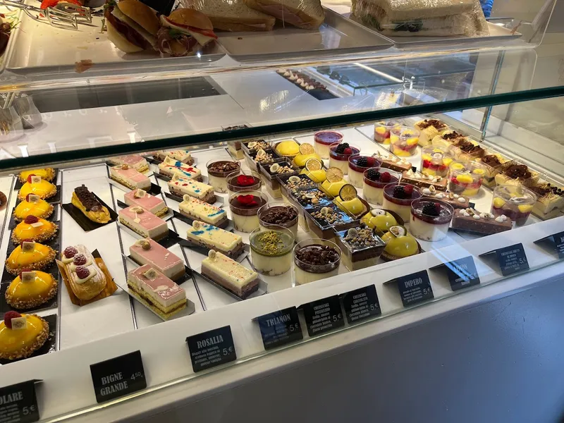 Impero Caprarie | Pasticceria Bologna