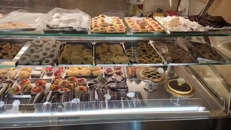 Pasticceria Da Tripoli Di Domenichini Massimiliano