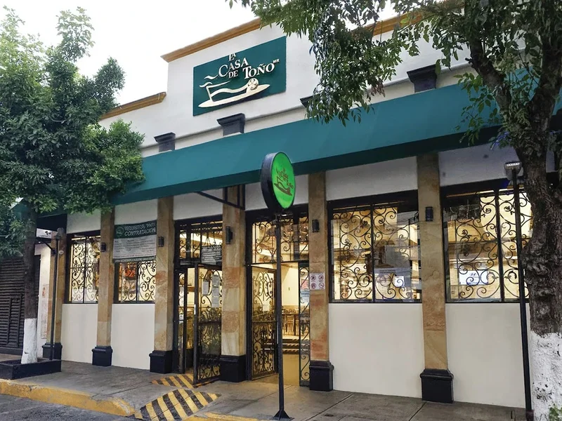 La Casa de Toño en Marina Nacional