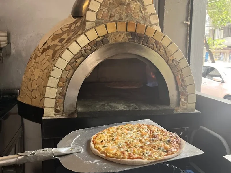 La Nostra Pizza