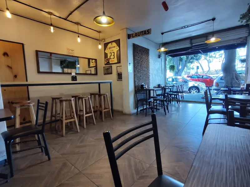 LAS AHOGADAS DEL BARRIO FLAUTAS AHOGADAS