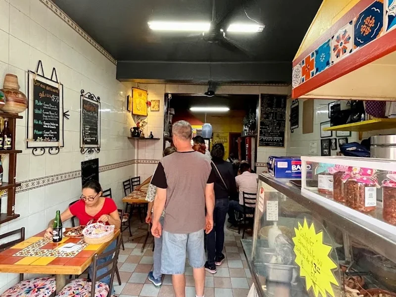 Fonda Mi Lupita Mole Nupcial Artesanal