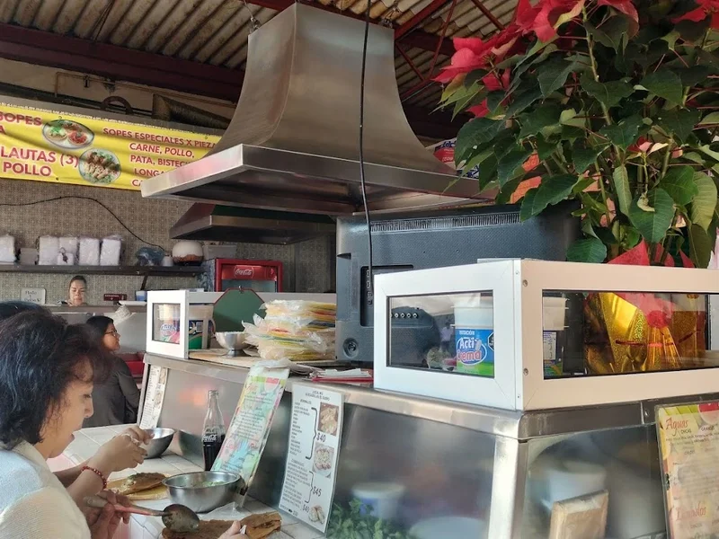 Quesadillas El Güero