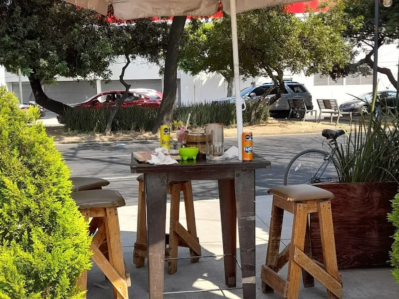 Tercos - Burritos y Clamatos