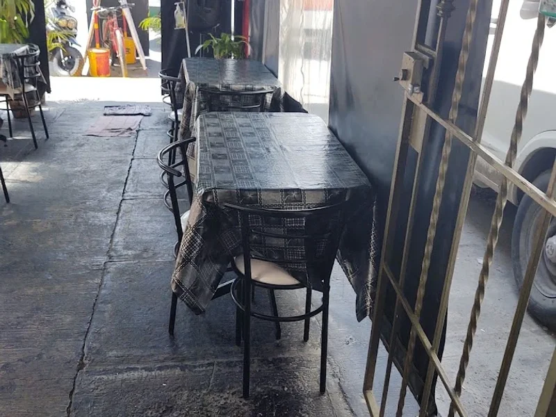 "Las Cazuelas" Cocina económica tradicional mexicana