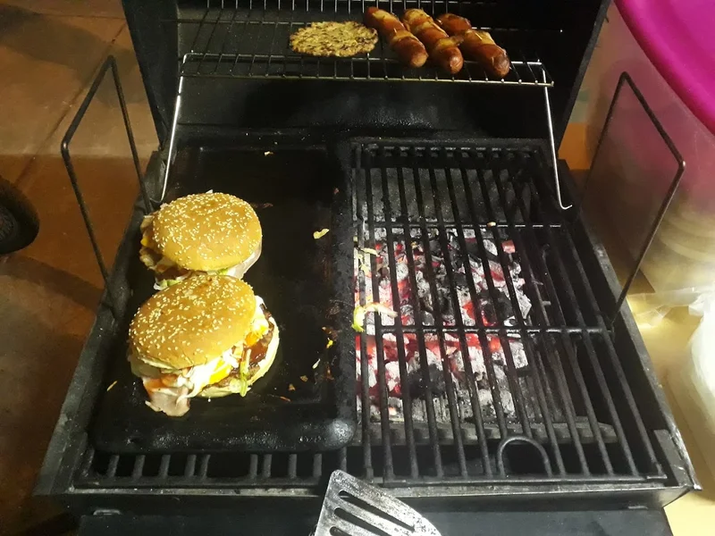 Hamburguesas Y Nachos